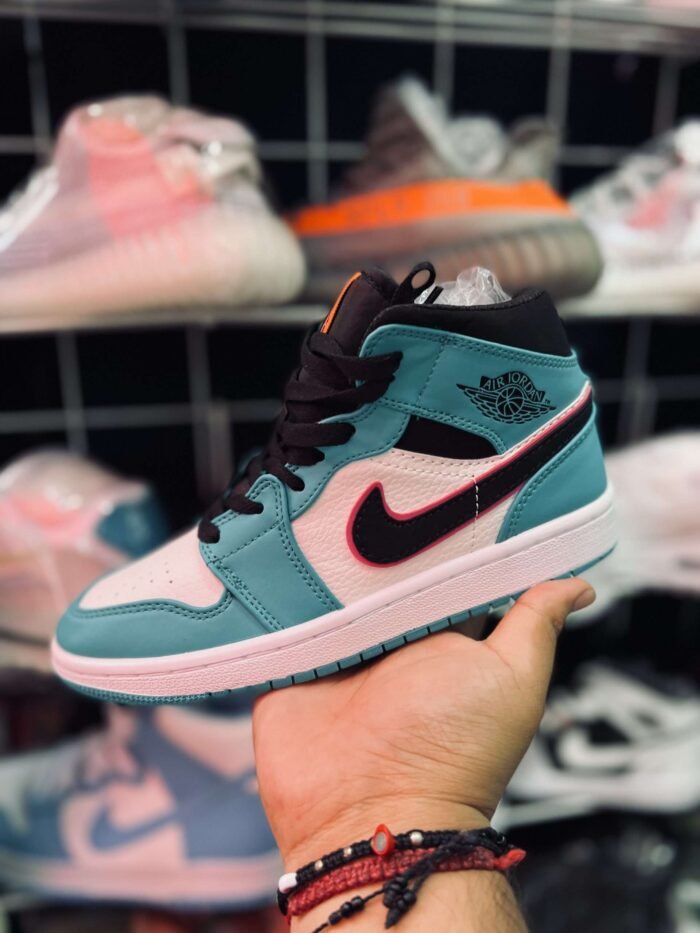IMG 3039 scaled SNKRS MEME