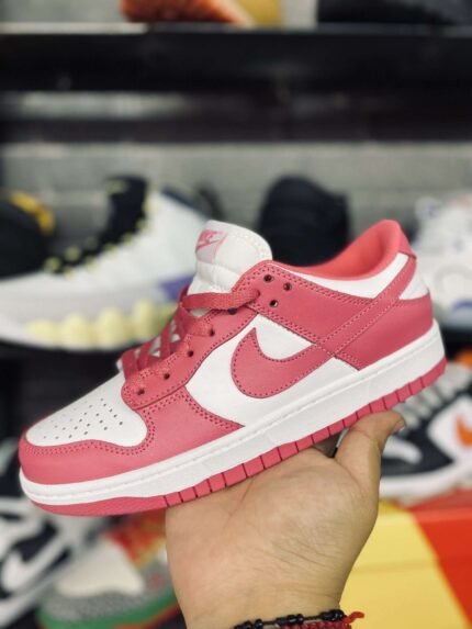 Nike Dunk Low Archeo Pink